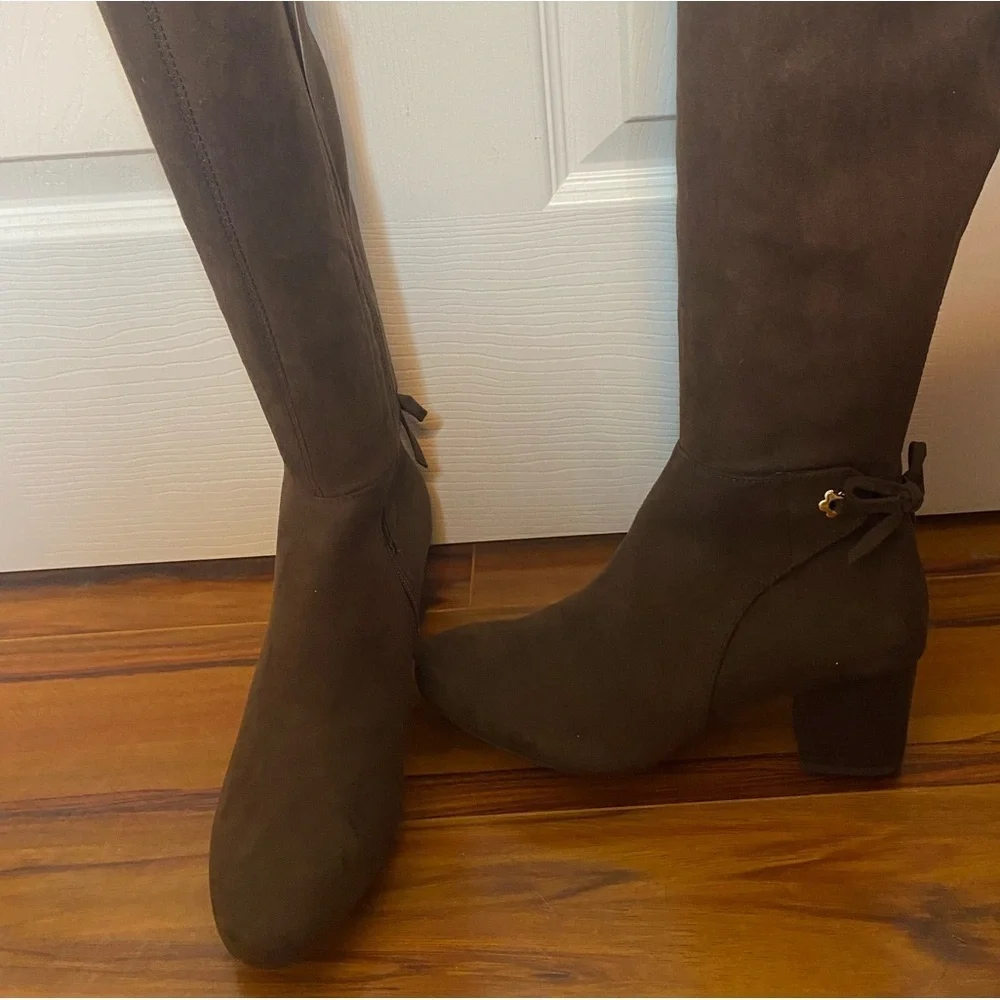 NWT Macy’s Charter Club Brown Boots